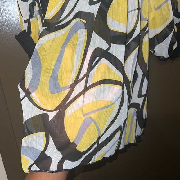 Kld signature colorful sheer blouse - Picture 3 of 4